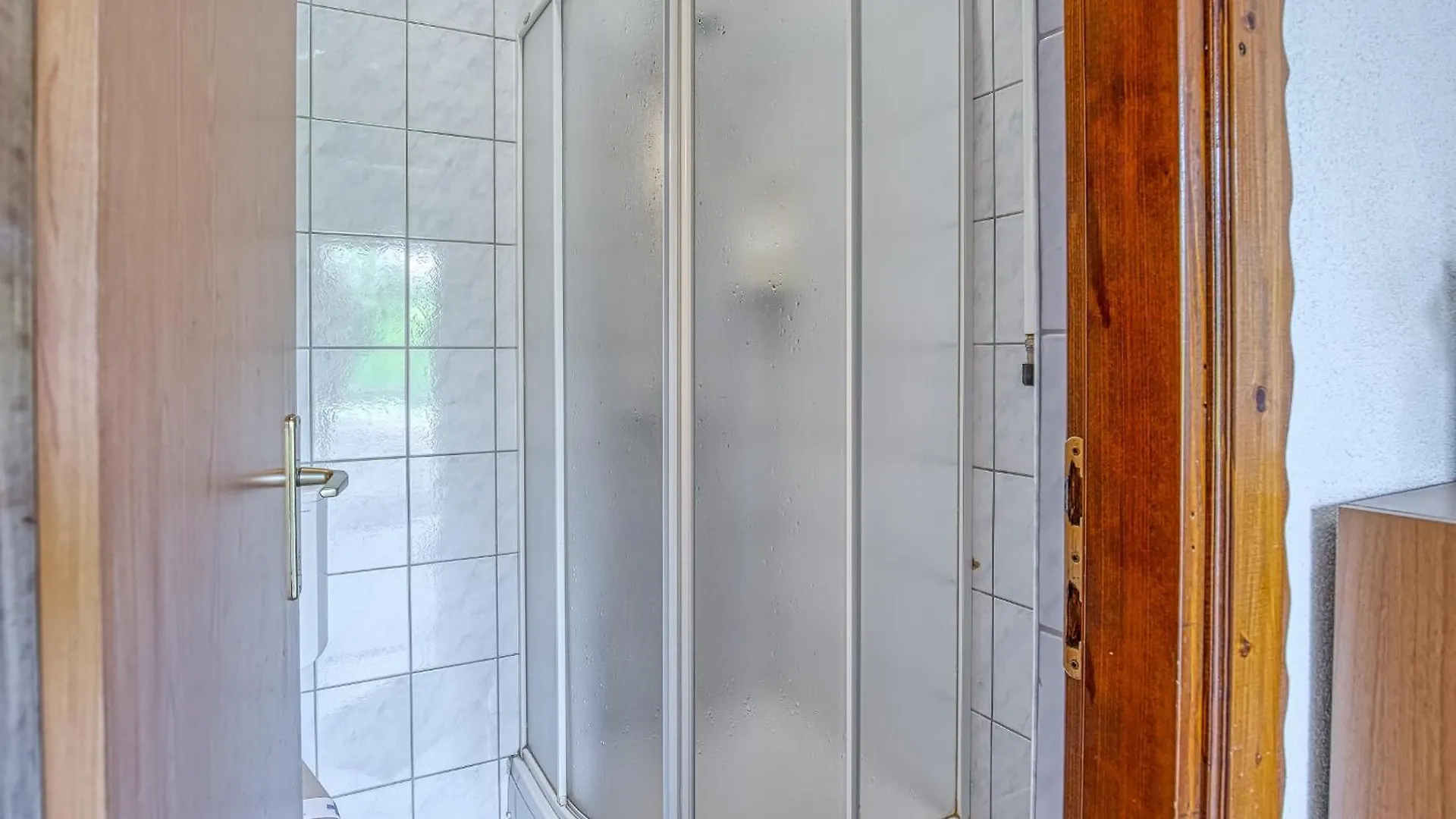 Apartments Danka With Shared Pool 풀라 3*,  크로아티아