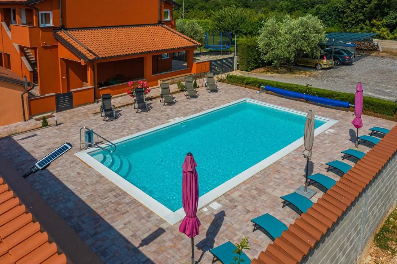 Vendégház Apartments Danka With Shared Pool Póla