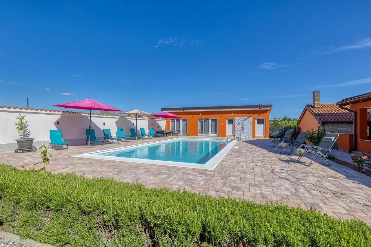 Vendégház Apartments Danka With Shared Pool Póla