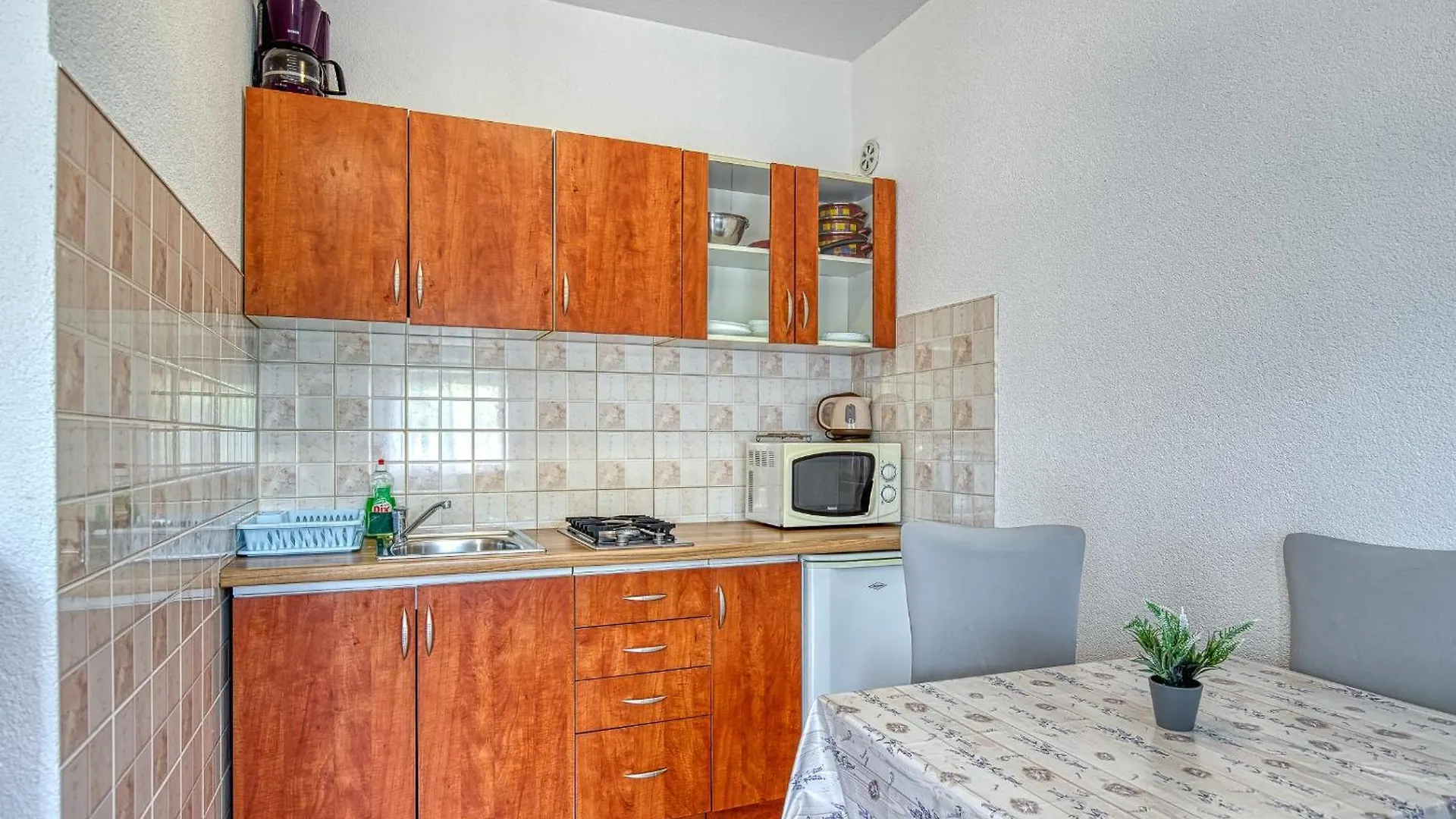 Apartments Danka With Shared Pool Póla 3*,